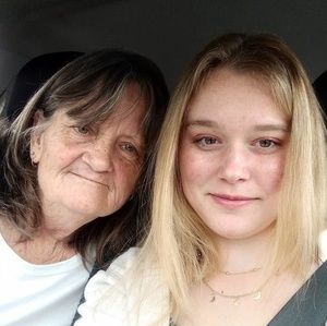 Meet your Posher, Pam